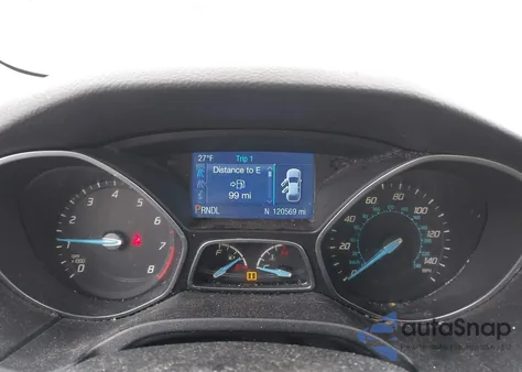 2014 Ford Focus Se z USA, uszkodzony, nr VIN 1FADP3F22EL189169